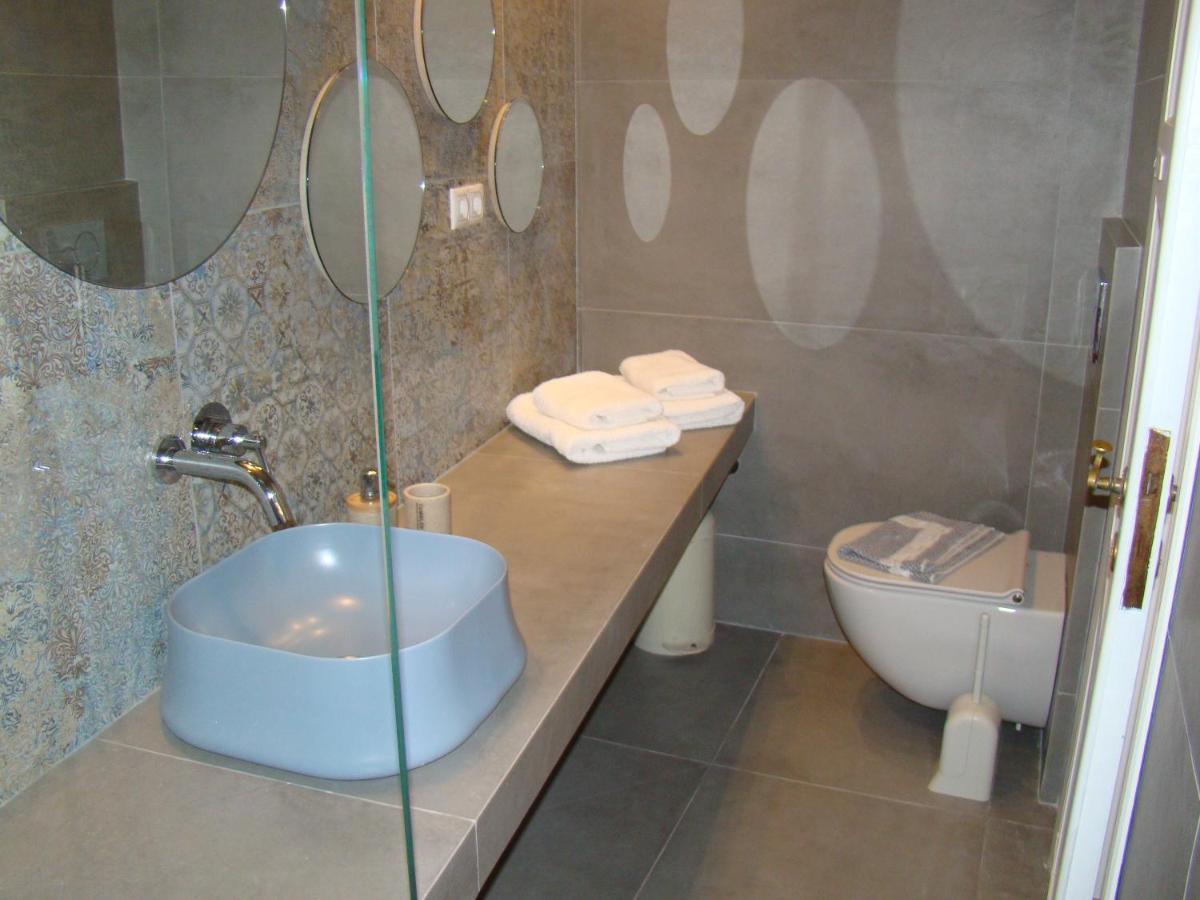 Efi'S Apartments Plaka  Ngoại thất bức ảnh